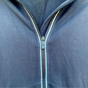 Lululemon lace accented black half zip!